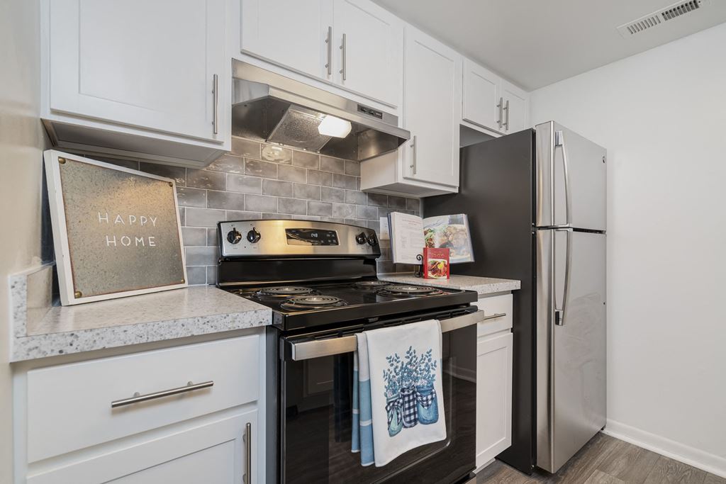 The Pines Of Cloverlane Apartments, 4907 Cloverlane Dr, Ypsilanti, MI